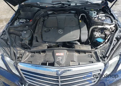 2012 Mercedes-Benz E 350 4Matic z USA, uszkodzony, nr VIN WDDHF8JBXCA624053